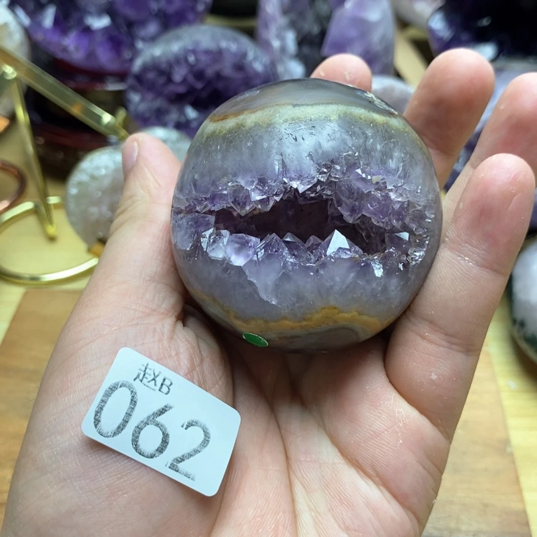 未镶嵌水晶大型摆件（非配饰）