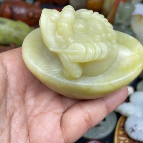 蛇纹石玉未镶嵌颈饰53