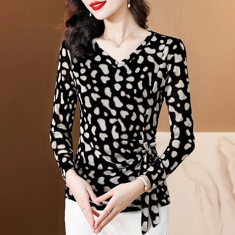 V领印花网纱长袖T恤女2025年秋季新款收腰绑带小衫修身打底衫上衣