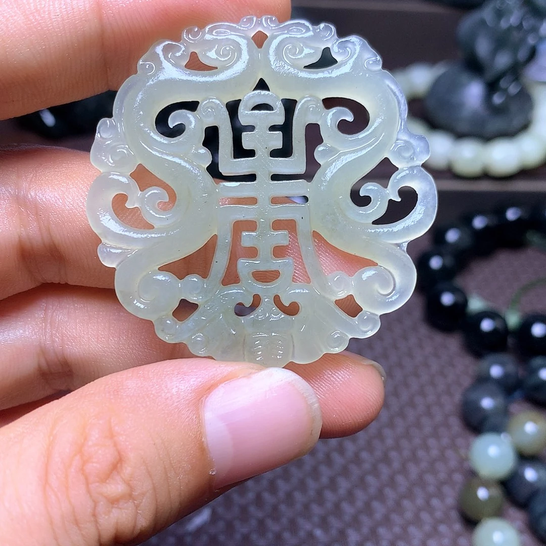 颈饰未镶嵌和田玉