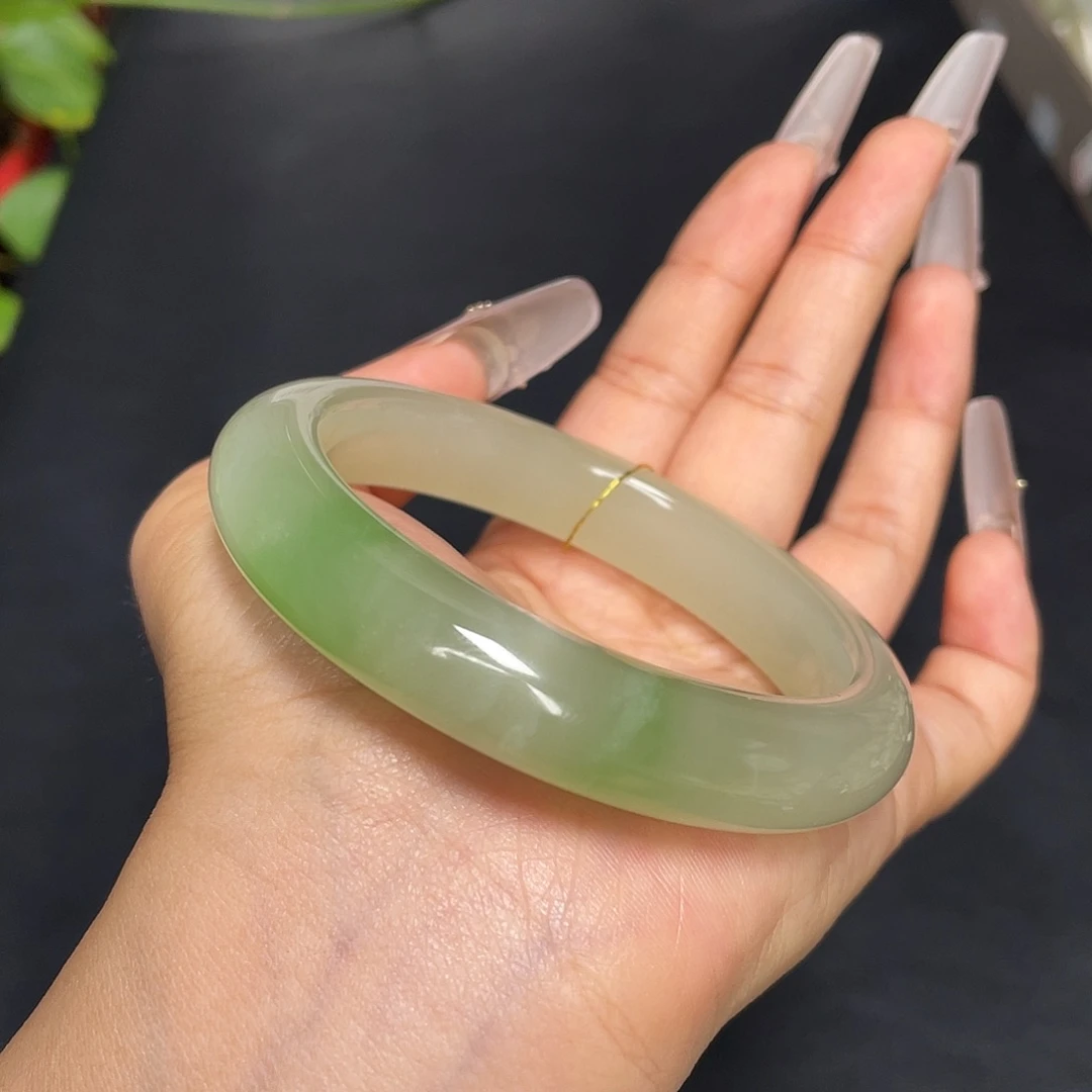 和田玉未镶嵌手镯59