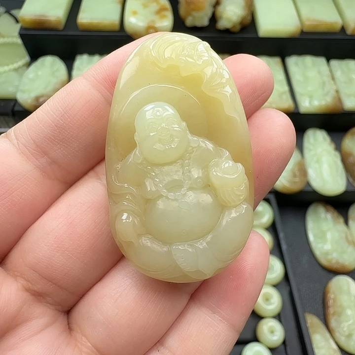 和田玉未镶嵌颈饰