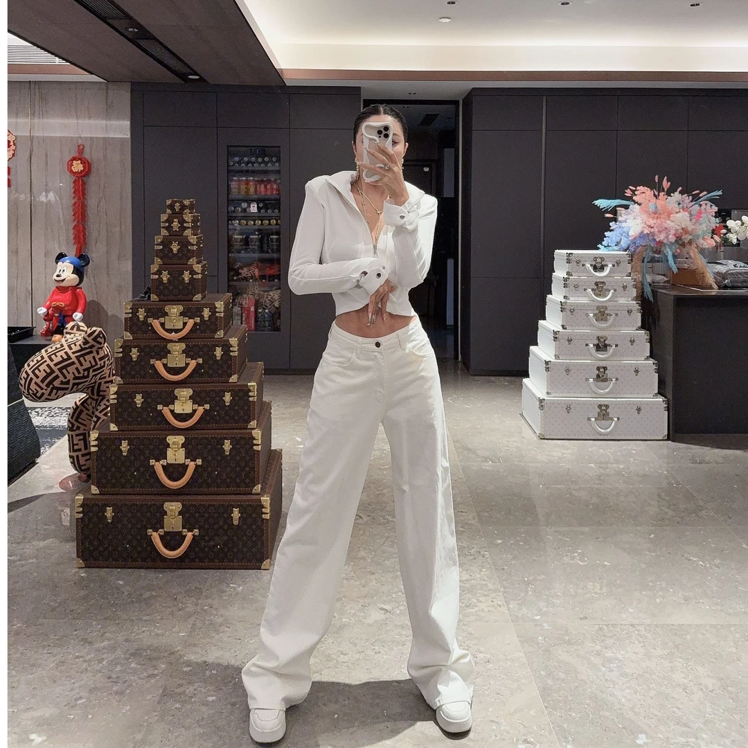 DUOMI【神奇白牛】黑扣净版白色腰带牛仔裤