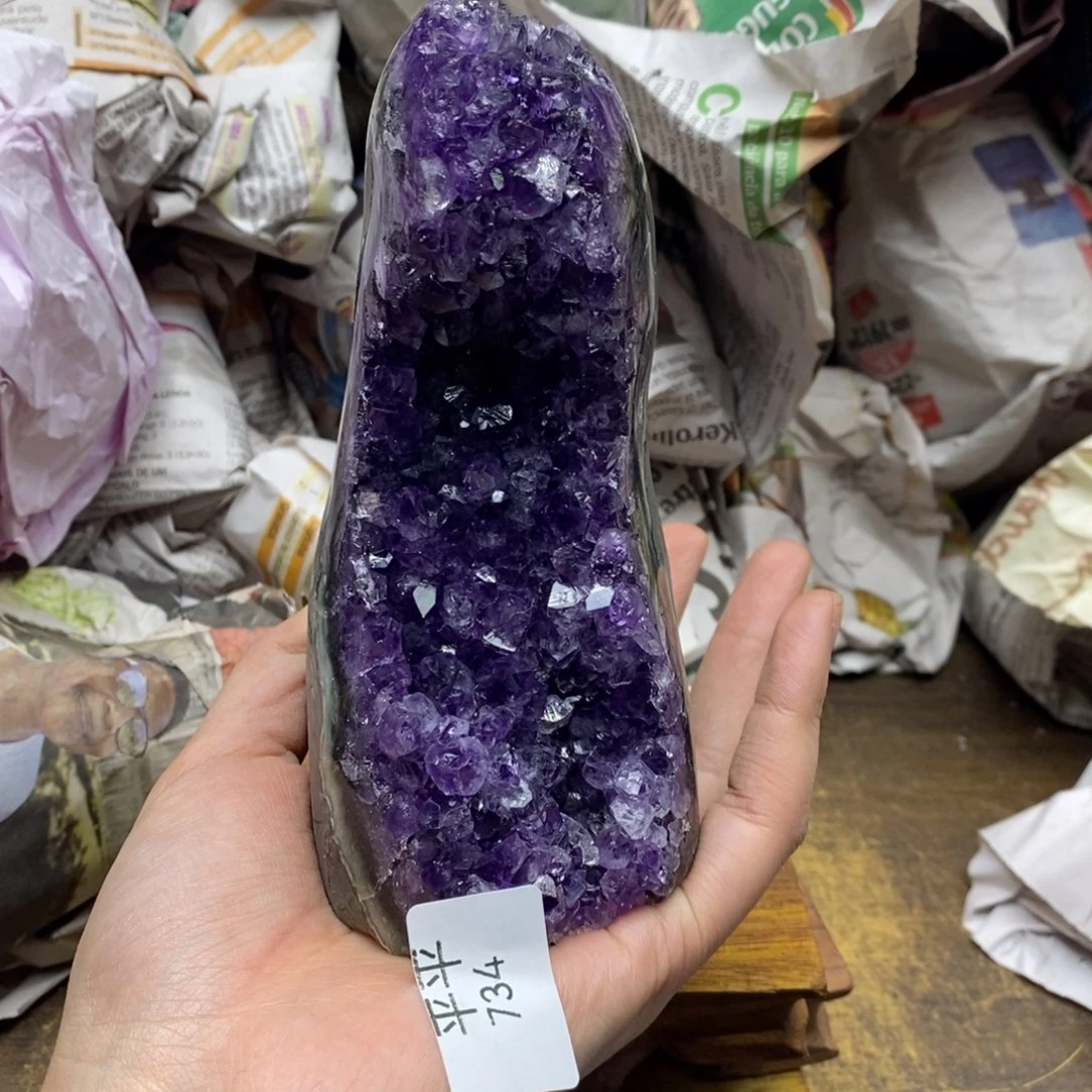 紫晶乌拉圭未镶嵌