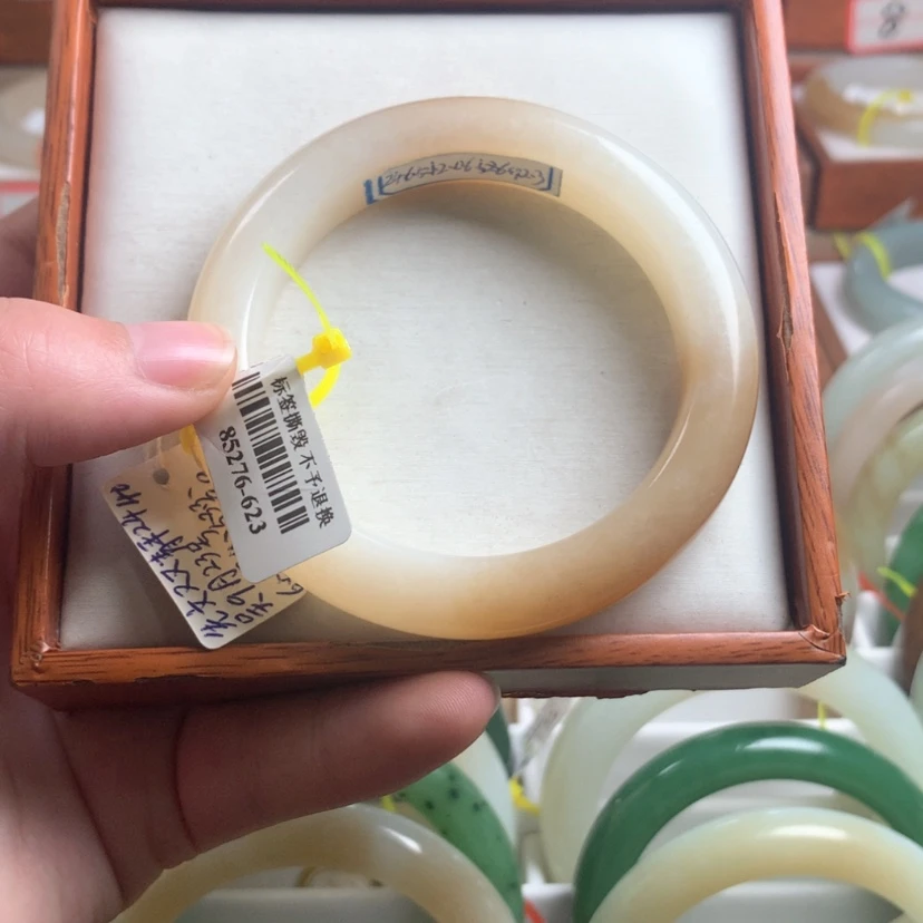 【闪购商品】和田玉手镯未镶嵌