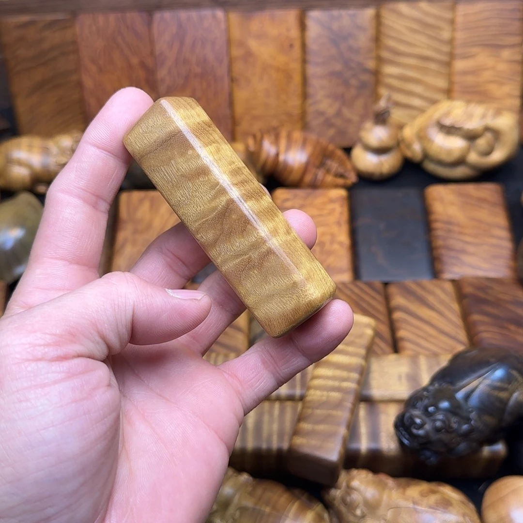 楠木金丝楠木无事牌