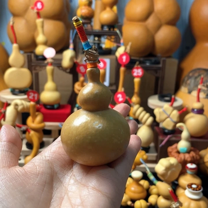 娟***娟葫芦头子里也能看到