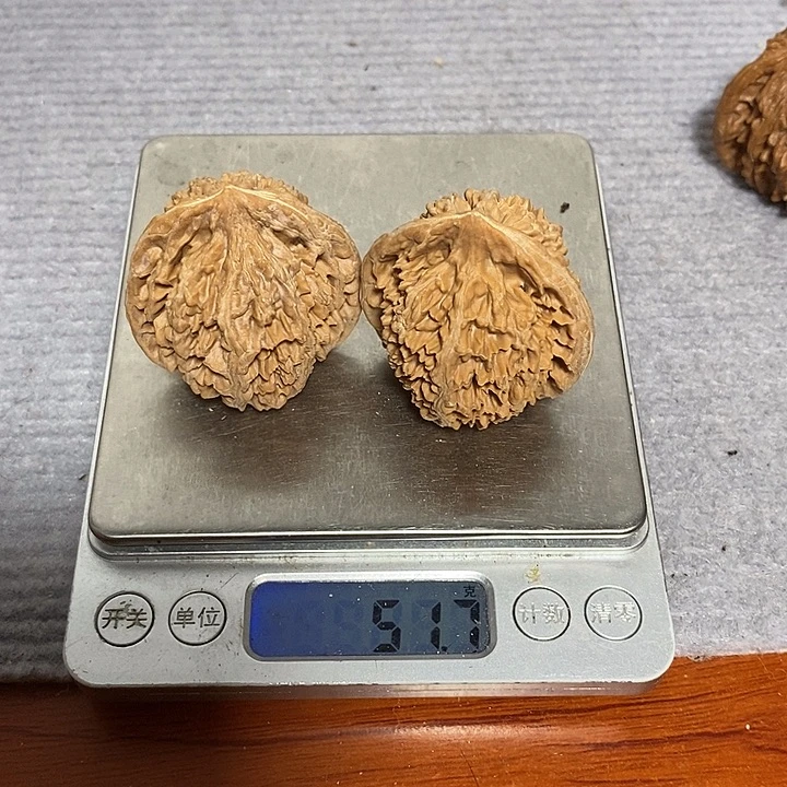 蛇***谁文玩核桃吊坠野生