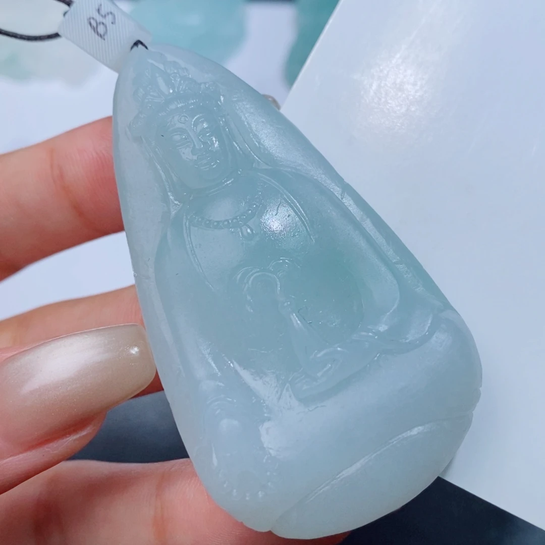 定制翡翠吊坠未镶嵌