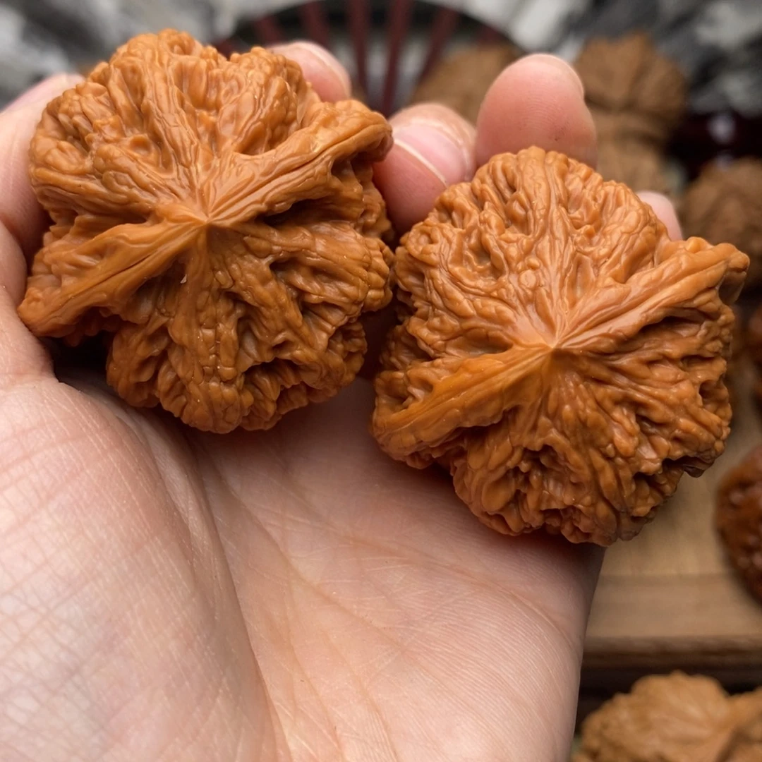 把件文玩核桃184号43粗筋