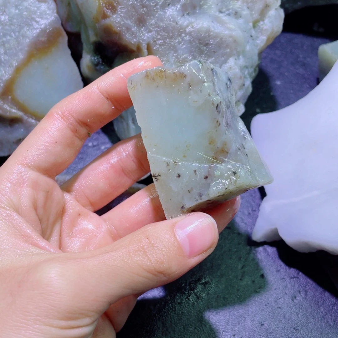 和田玉未镶嵌珠宝半成品