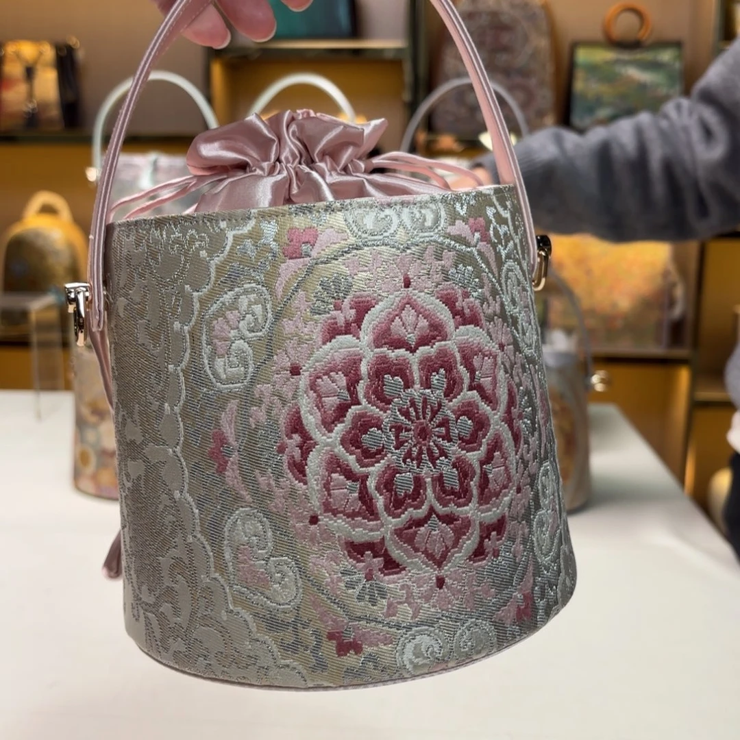 楠***～织绣高定浮力大漏