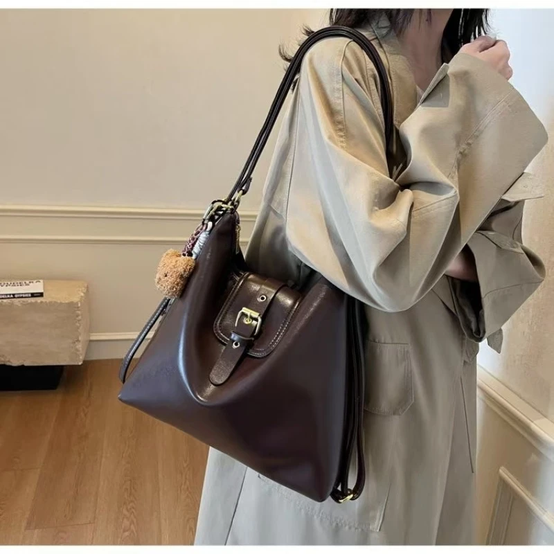 （高31cm宽30cm厚10cm）2025新款大容量复古多功能单肩包2222