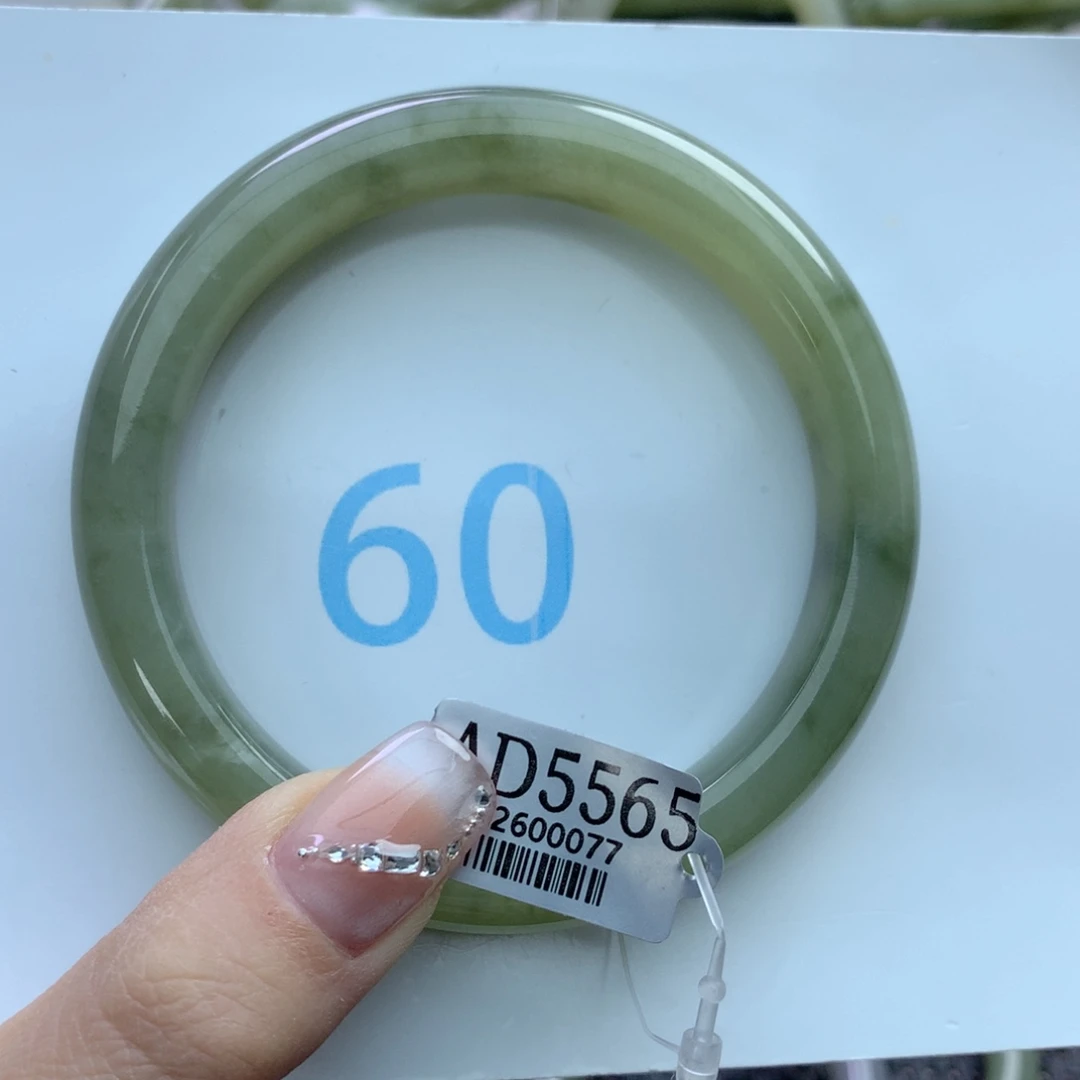 和田玉手镯未镶嵌回***子