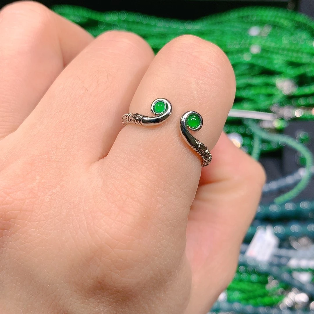 翡翠手链未镶嵌天然