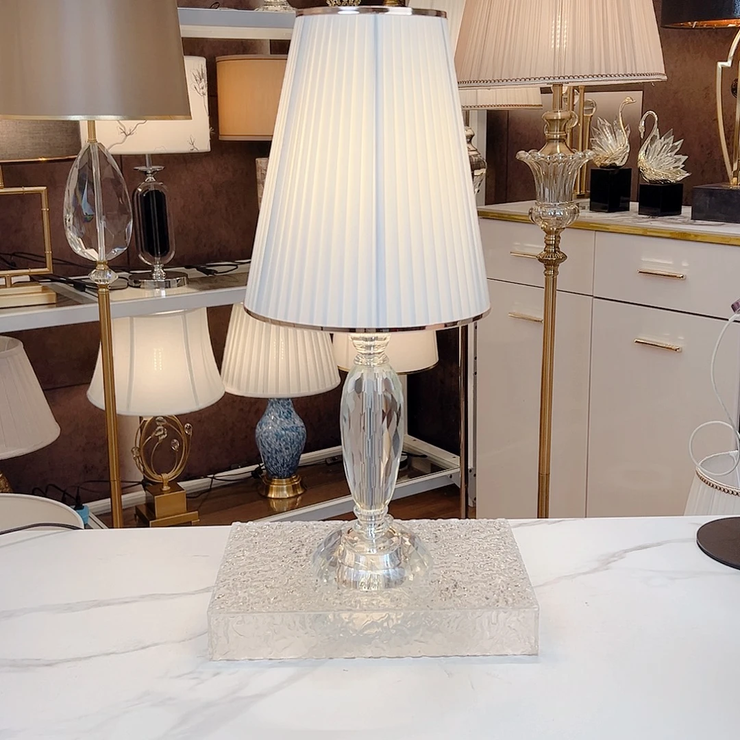 圆形款小水晶台灯