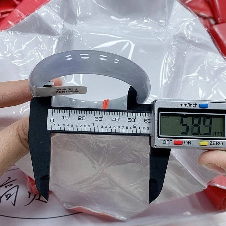 翡翠手镯未镶嵌99