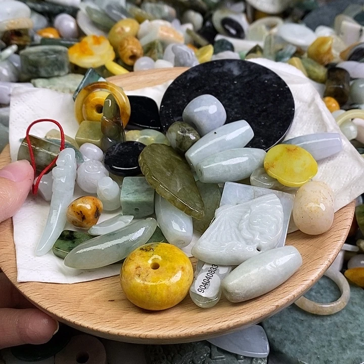 翡翠未镶嵌颈饰天然翡翠113号