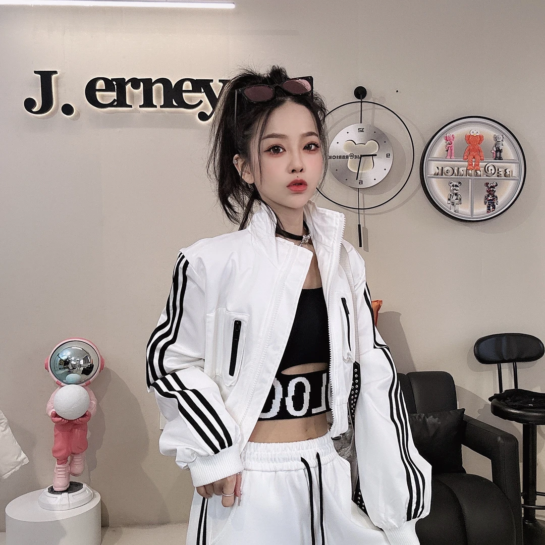 2025欧货时髦机车杠条短外套女春款韩版宽松百搭冲锋衣夹克上衣潮