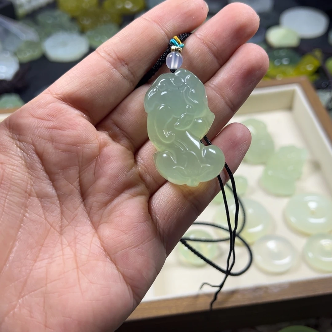 鲤***跃未镶嵌岫玉吊坠(不含链)