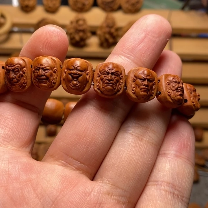 桃核雕刻十八罗汉小手牌