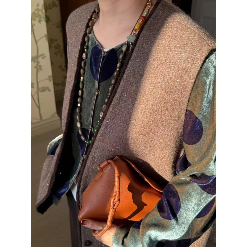 【马甲很忙】LIY大V领气质马甲外套