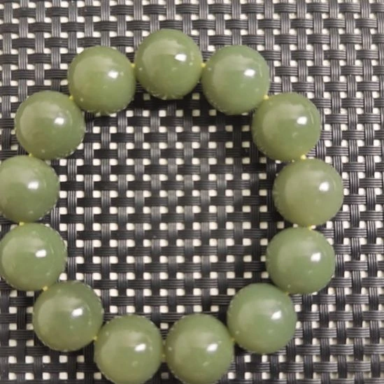 和田玉未镶嵌手串