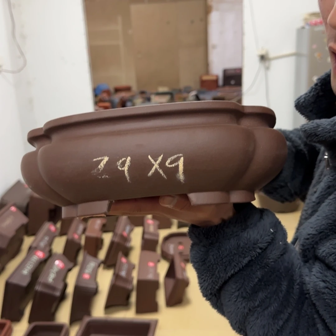 紫砂花盆呜呜呜呜