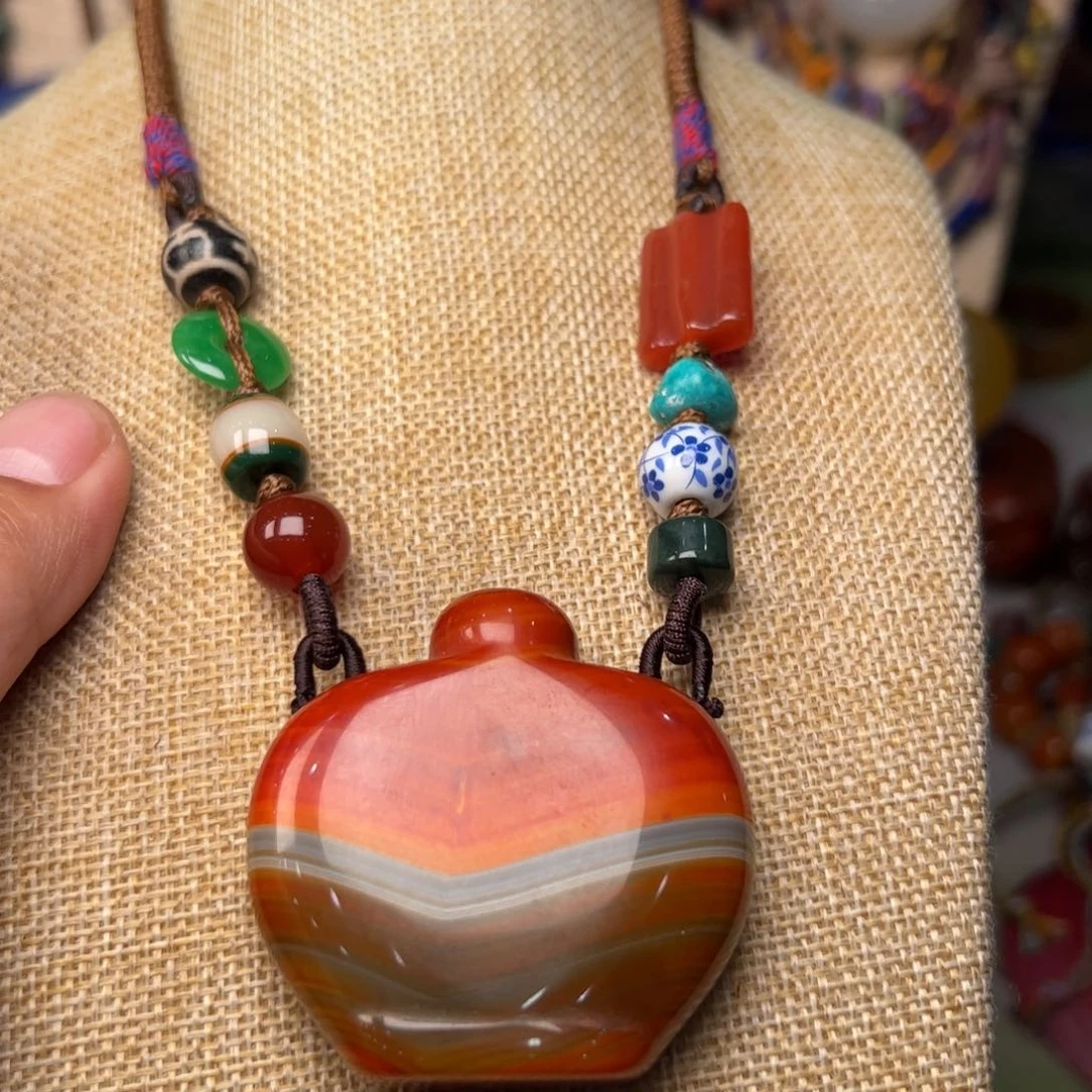 玛瑙/玉髓颈饰未镶嵌