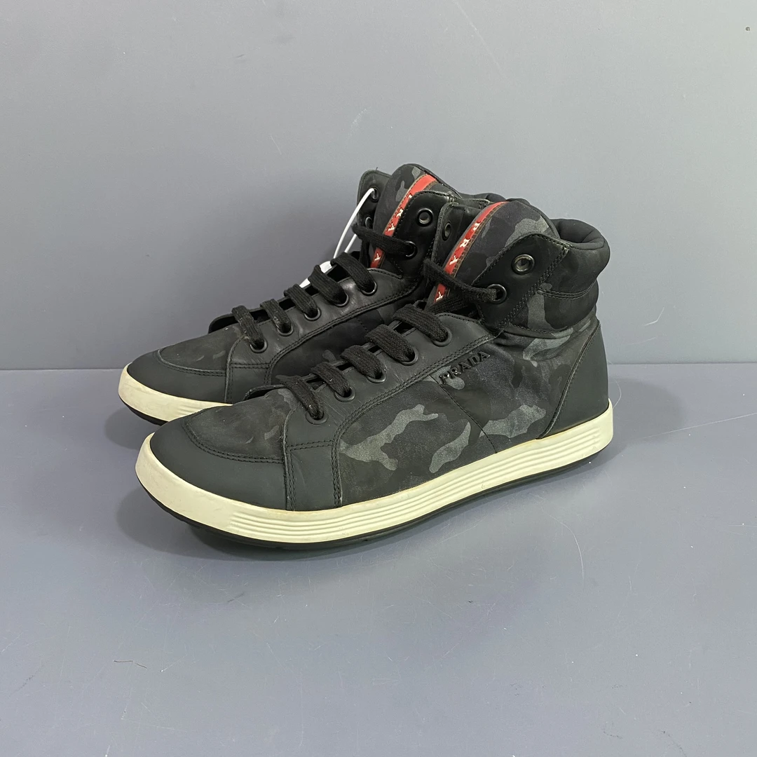 95新 Prada/普拉达 41码 prada黑迷彩高帮 休闲鞋 260