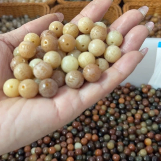 吊坠白玉菩提12六字58颗