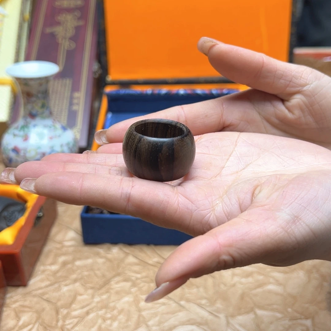 大叶紫檀（黑酸枝木类）