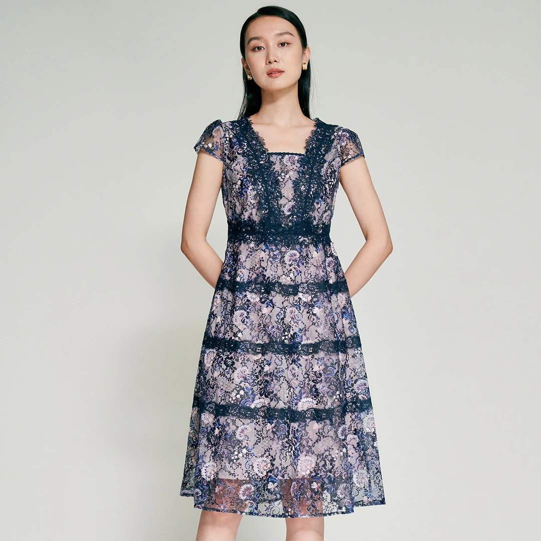 夏季中腰套头少女风常规印花碎花修身英伦风连衣裙