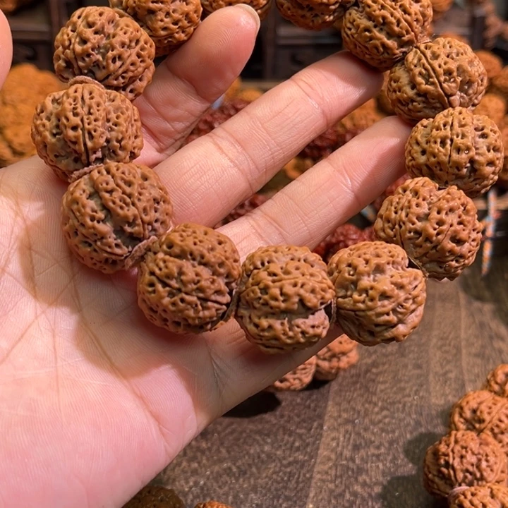 柠****吊坠金刚菩提梅花