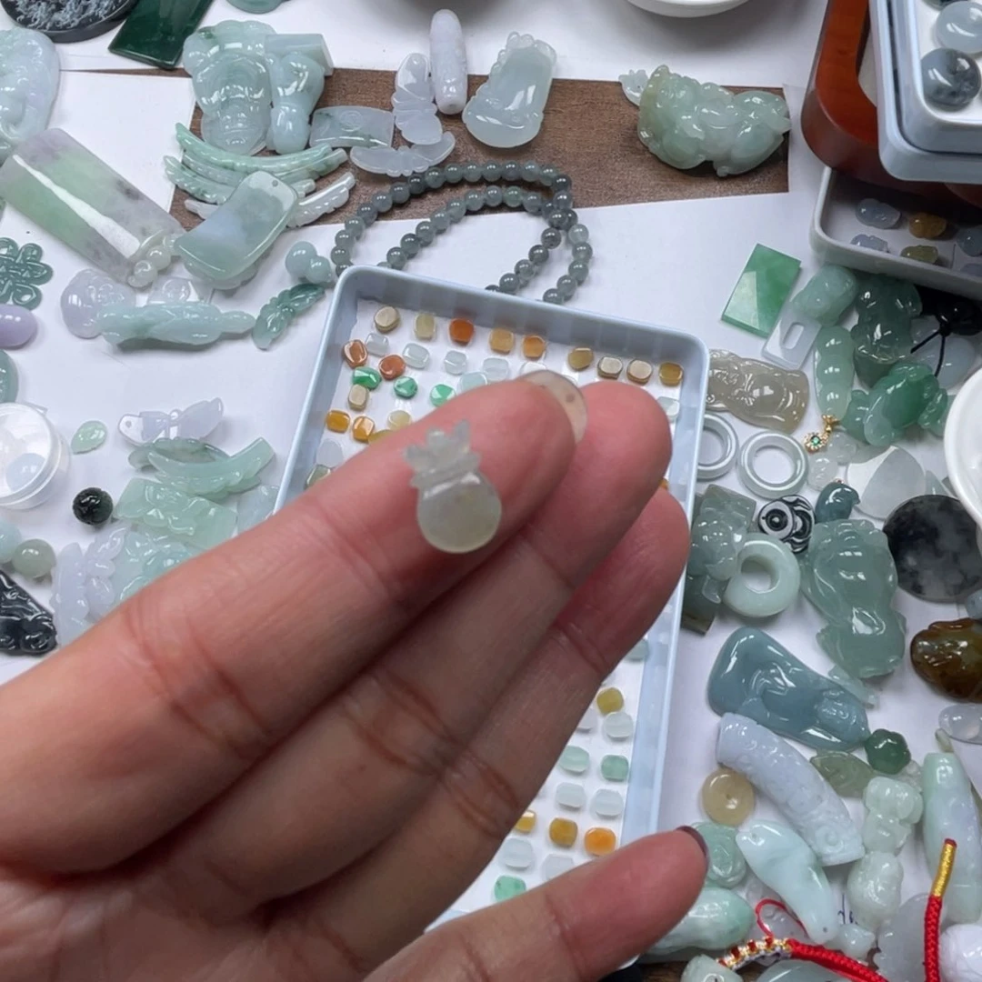 翡翠颈饰未镶嵌56786778