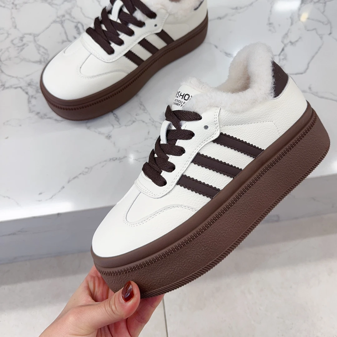 新款系带德训鞋运动冬季时尚休闲鞋圆头女鞋时尚休闲风