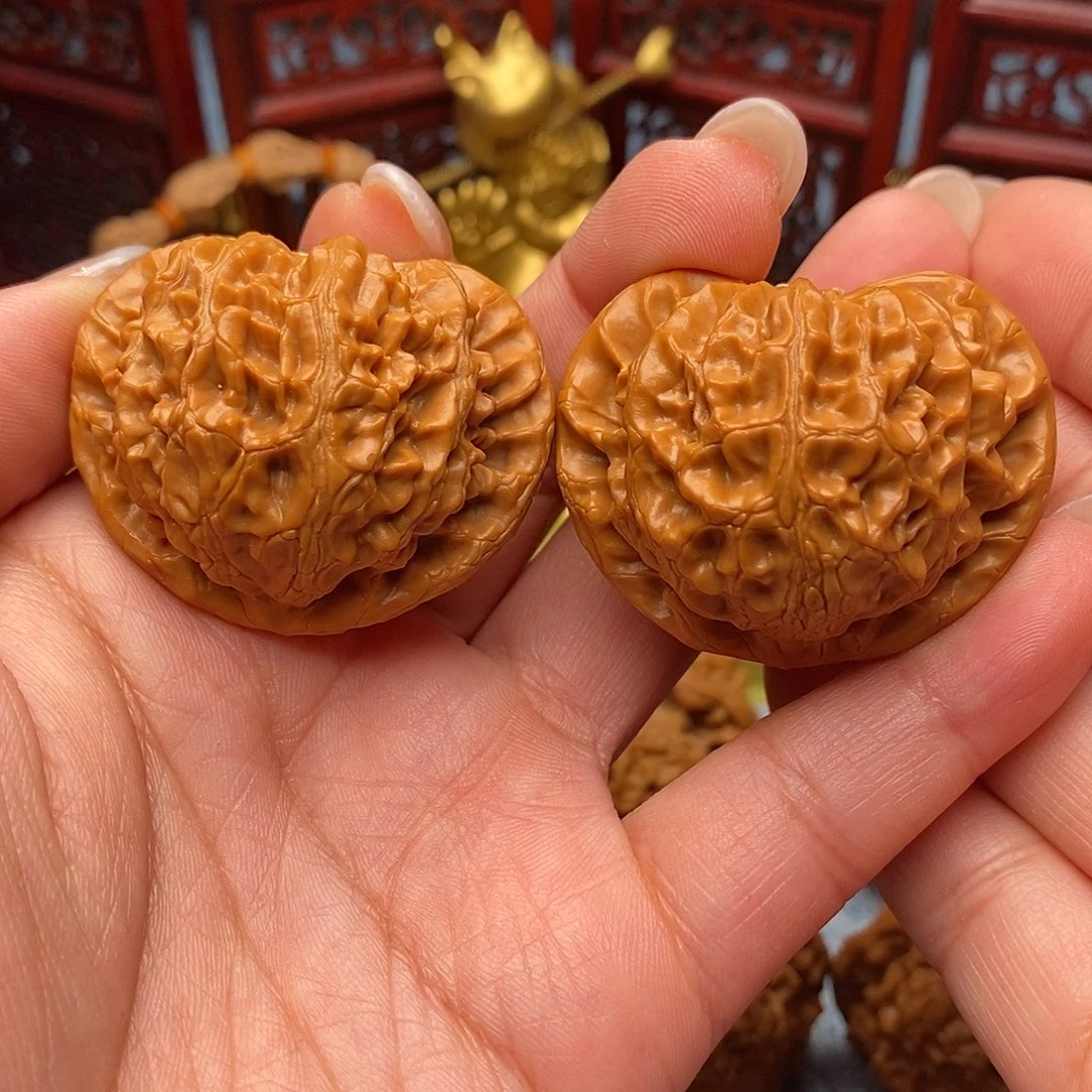 把件文玩核桃红皮桃心宫灯43
