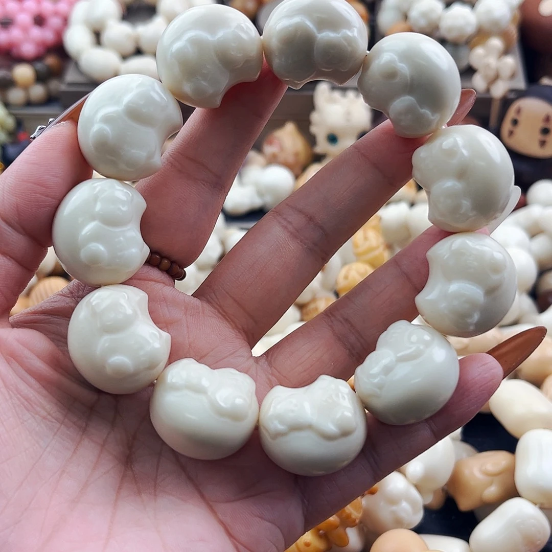 吊坠菩提根/象牙果月亮小熊