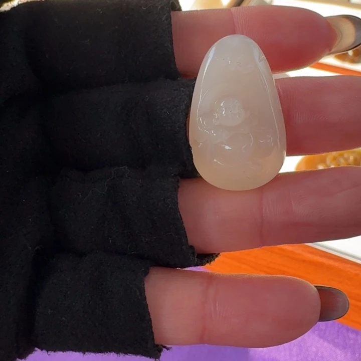 和田玉未镶嵌颈饰高二