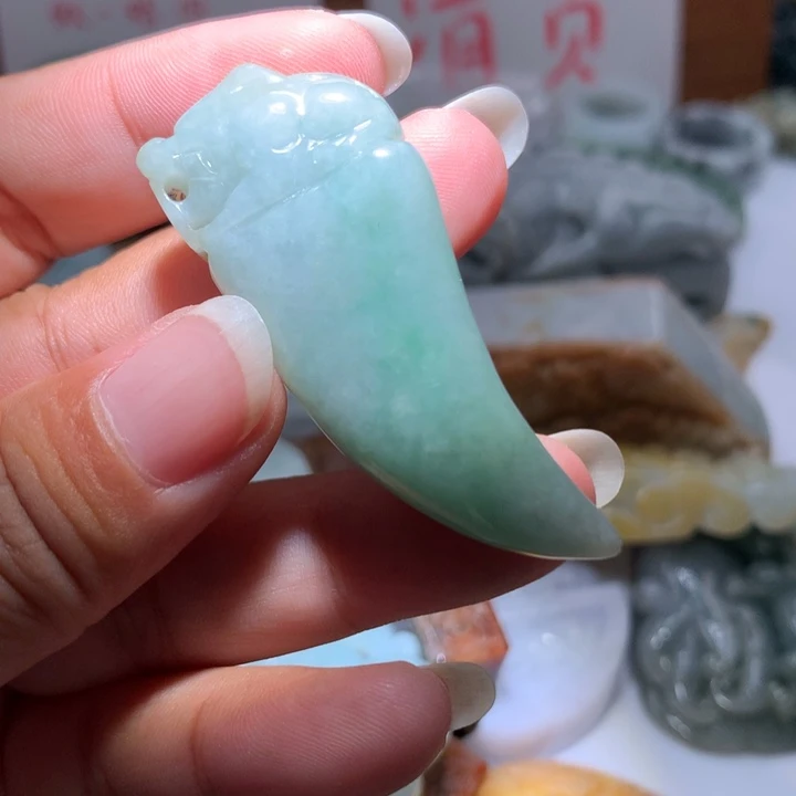 翡翠未镶嵌颈饰保真天然A货翡翠