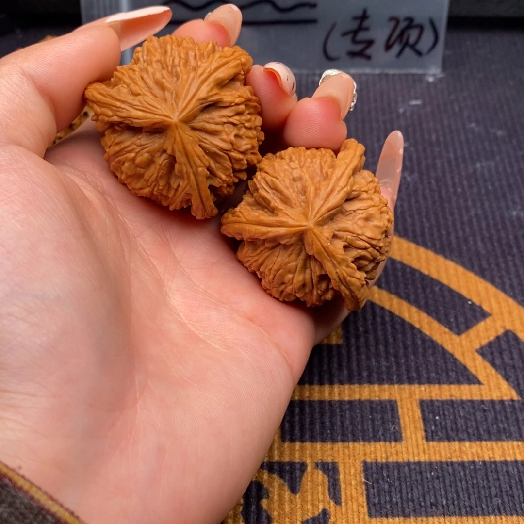 ***ㅤ吊坠文玩核桃白狮子