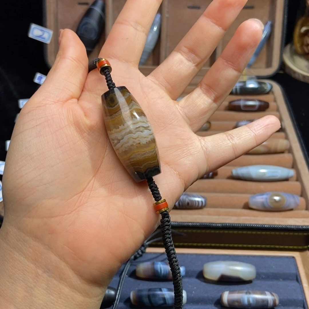 清***泉玛瑙/玉髓未镶嵌颈饰