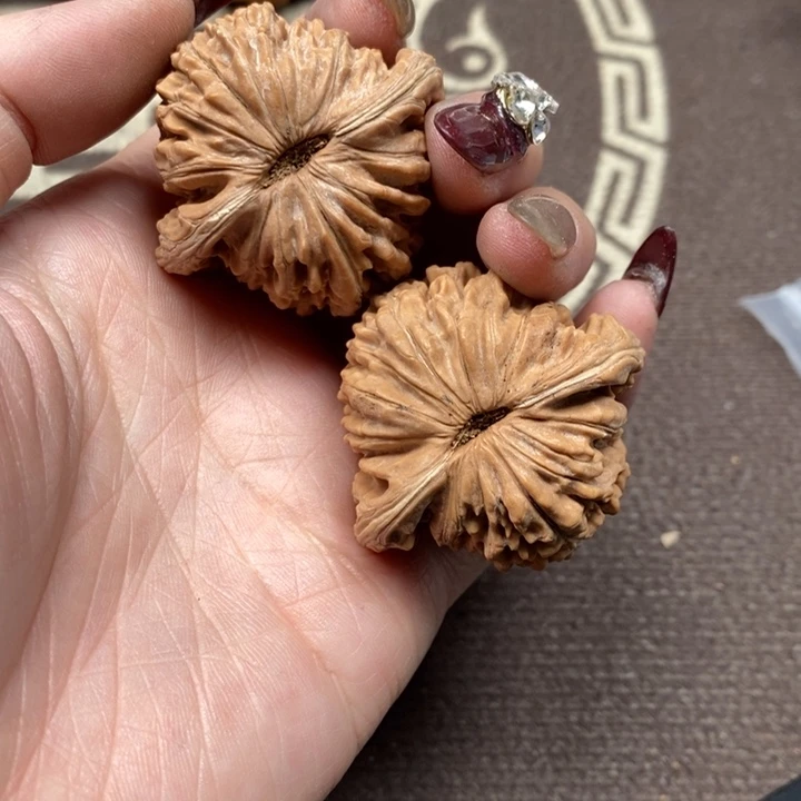 文玩核桃吊坠蹲****鬼全品楼子