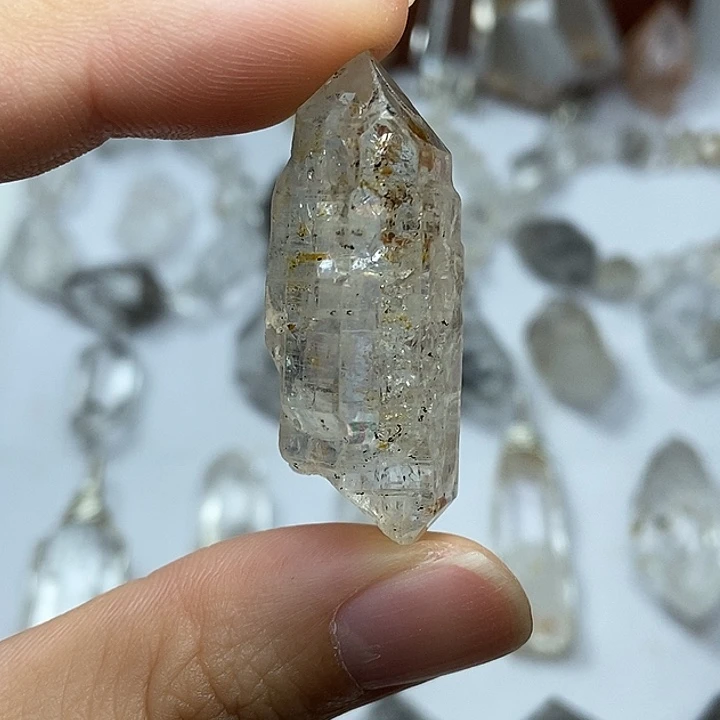 未镶嵌颈饰水晶彩虹油胆