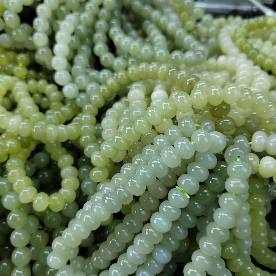 和田玉渐变卡8手串算盘圆珠美观大方(拍一发一 多样性发货)