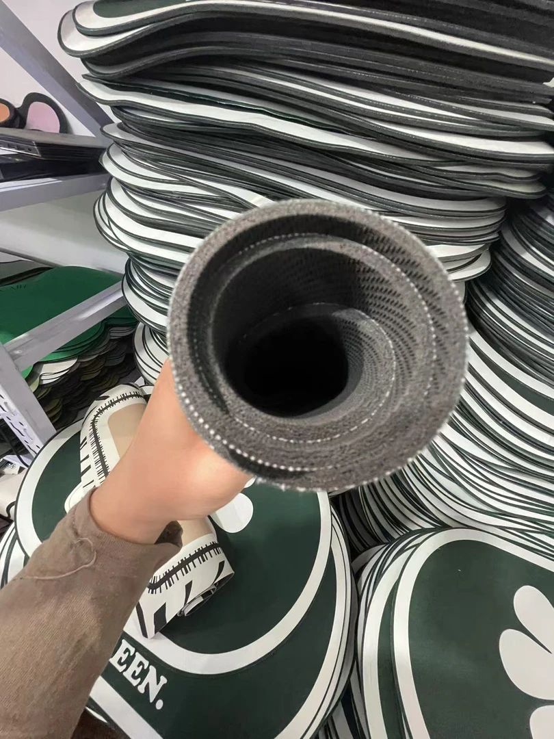 硅藻泥吸水防滑脚垫随机一个