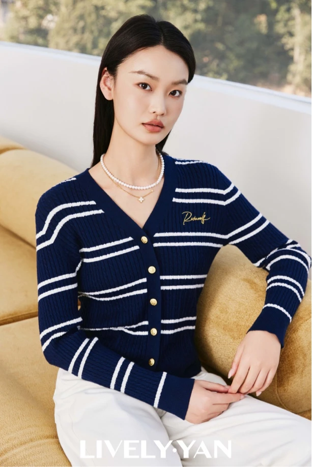 LIVELY.YAN【店铺同款】藏青色条纹开衫