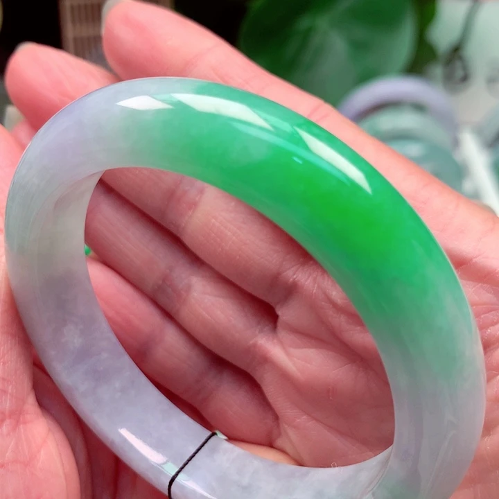 是****翡翠未镶嵌手镯天然翡翠手镯