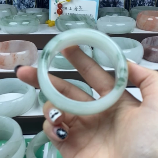 石英质玉（金丝玉）未镶嵌手镯