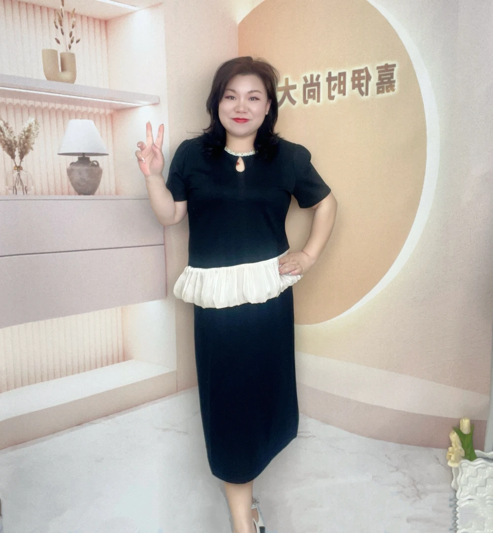 大码套装200斤可穿2025新款浪漫风情显瘦气质套装裙